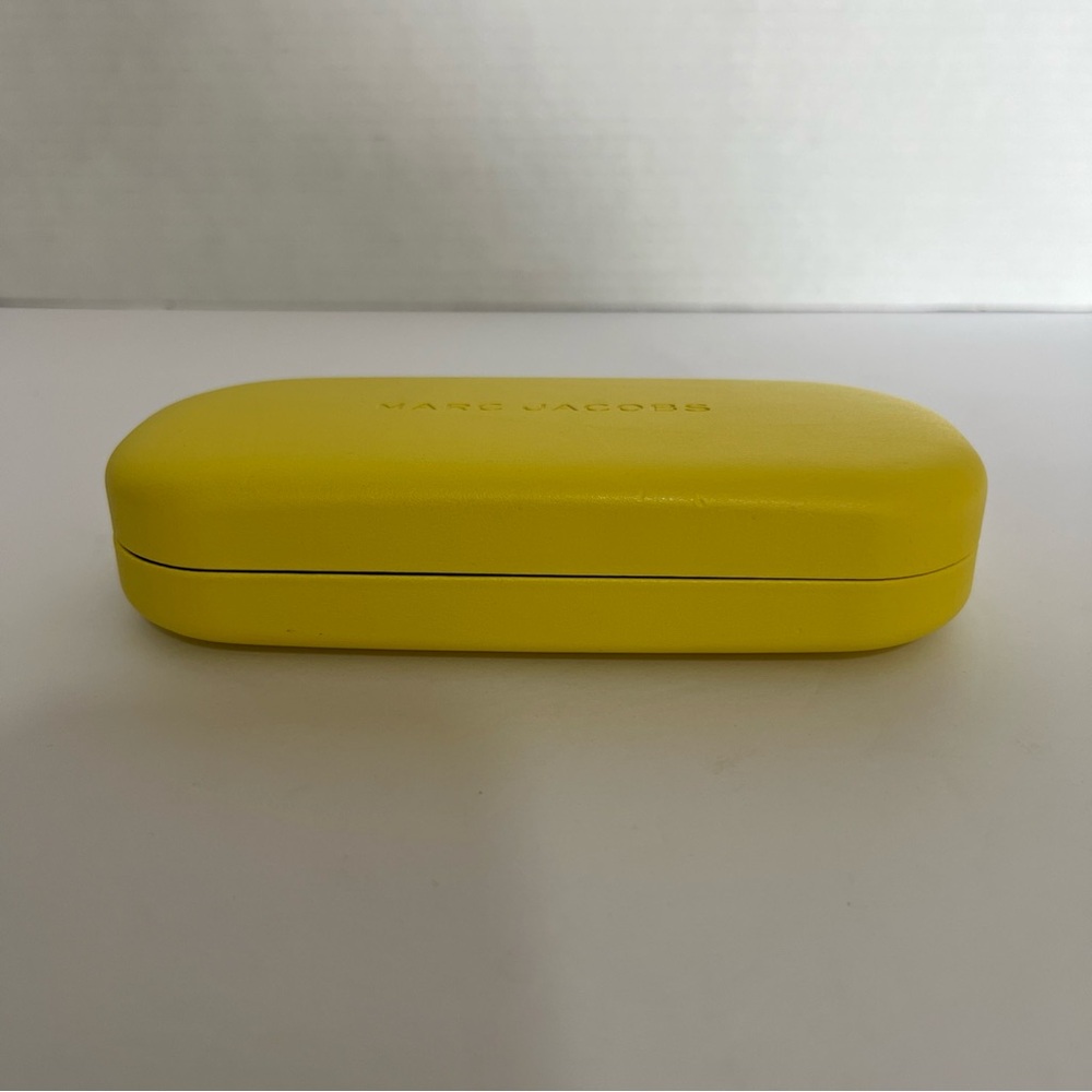MARC JACOBS - Yellow Classic Case (lined) for‎ Glasses - Picture 2 of 6